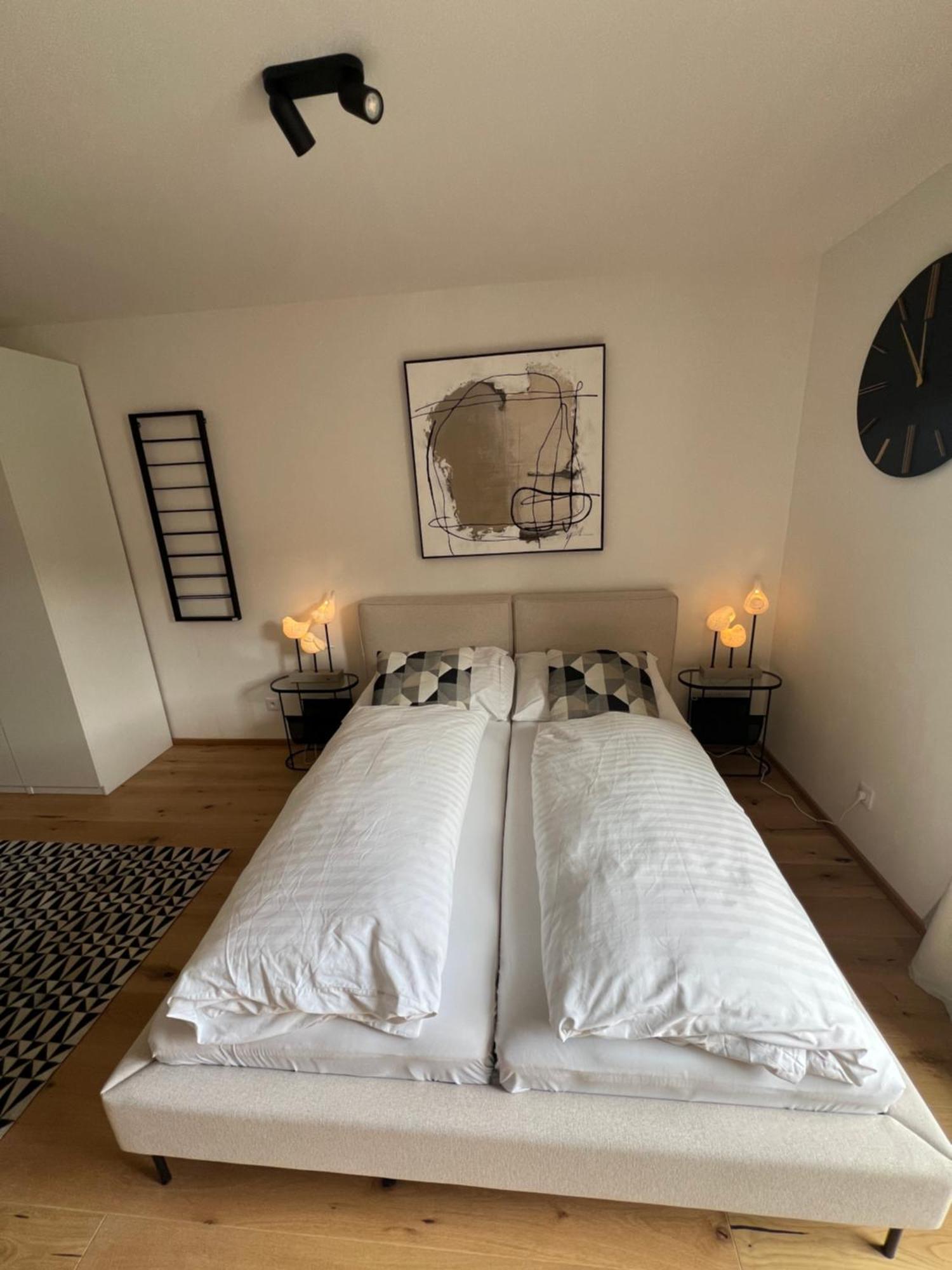 Golden Ridge Apartment